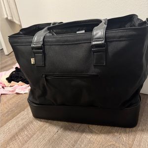 Beis Weekender Bag (Like New!)